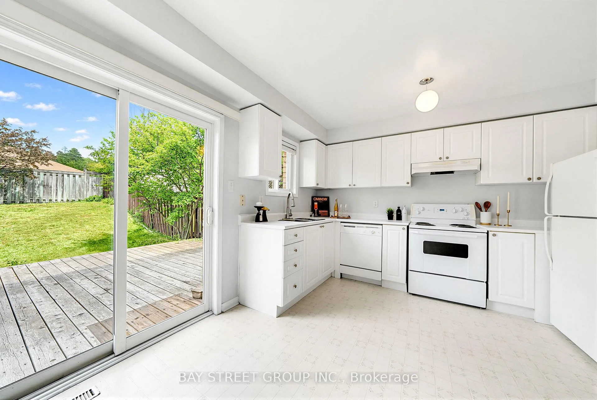 Photo 20 of 351 Ferndale Drive S, Barrie, Ardagh — HOMEH
