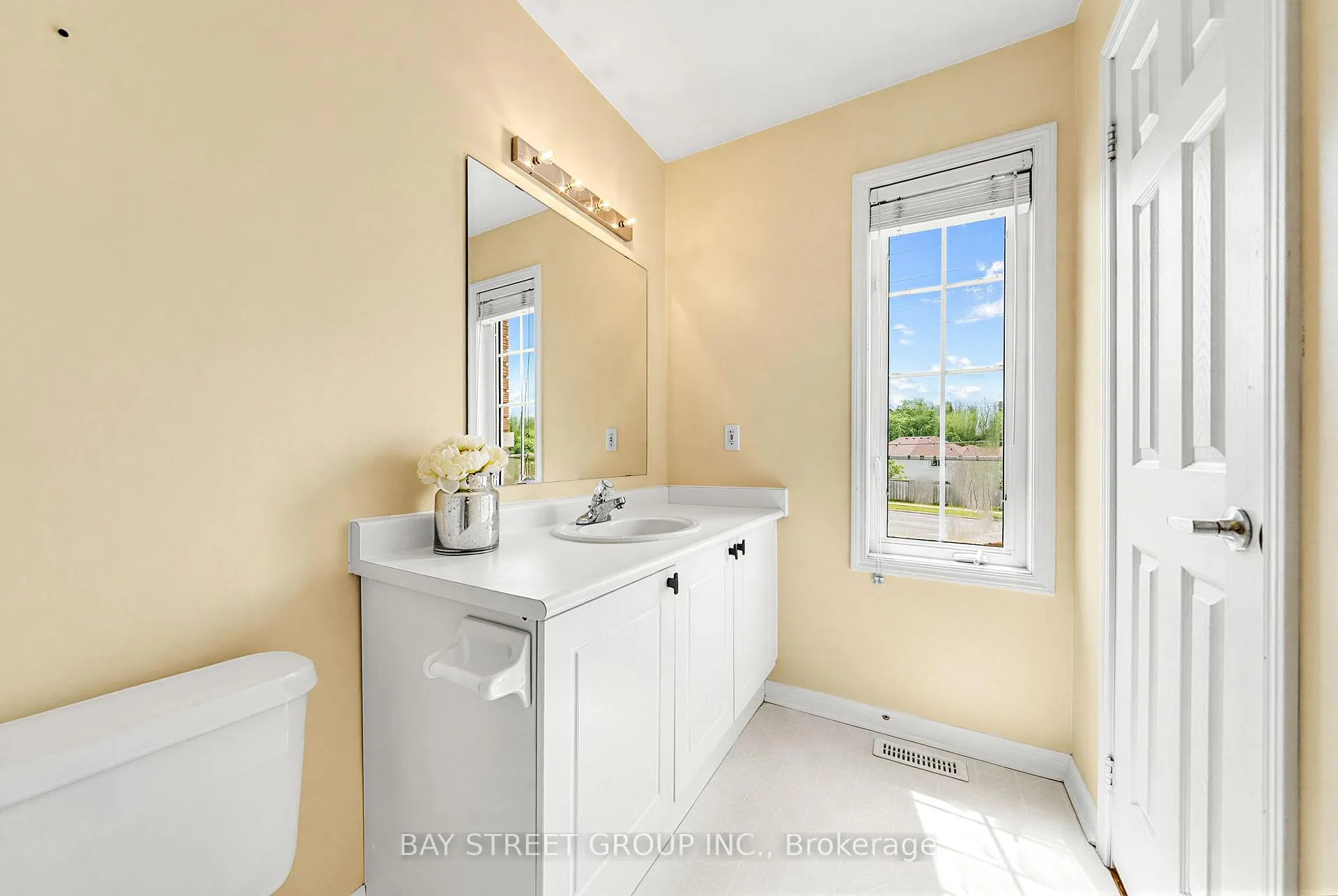 Photo 28 of 351 Ferndale Drive S, Barrie, Ardagh — HOMEH