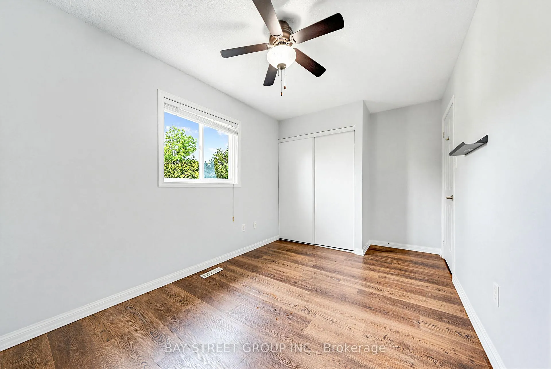 Photo 32 of 351 Ferndale Drive S, Barrie, Ardagh — HOMEH
