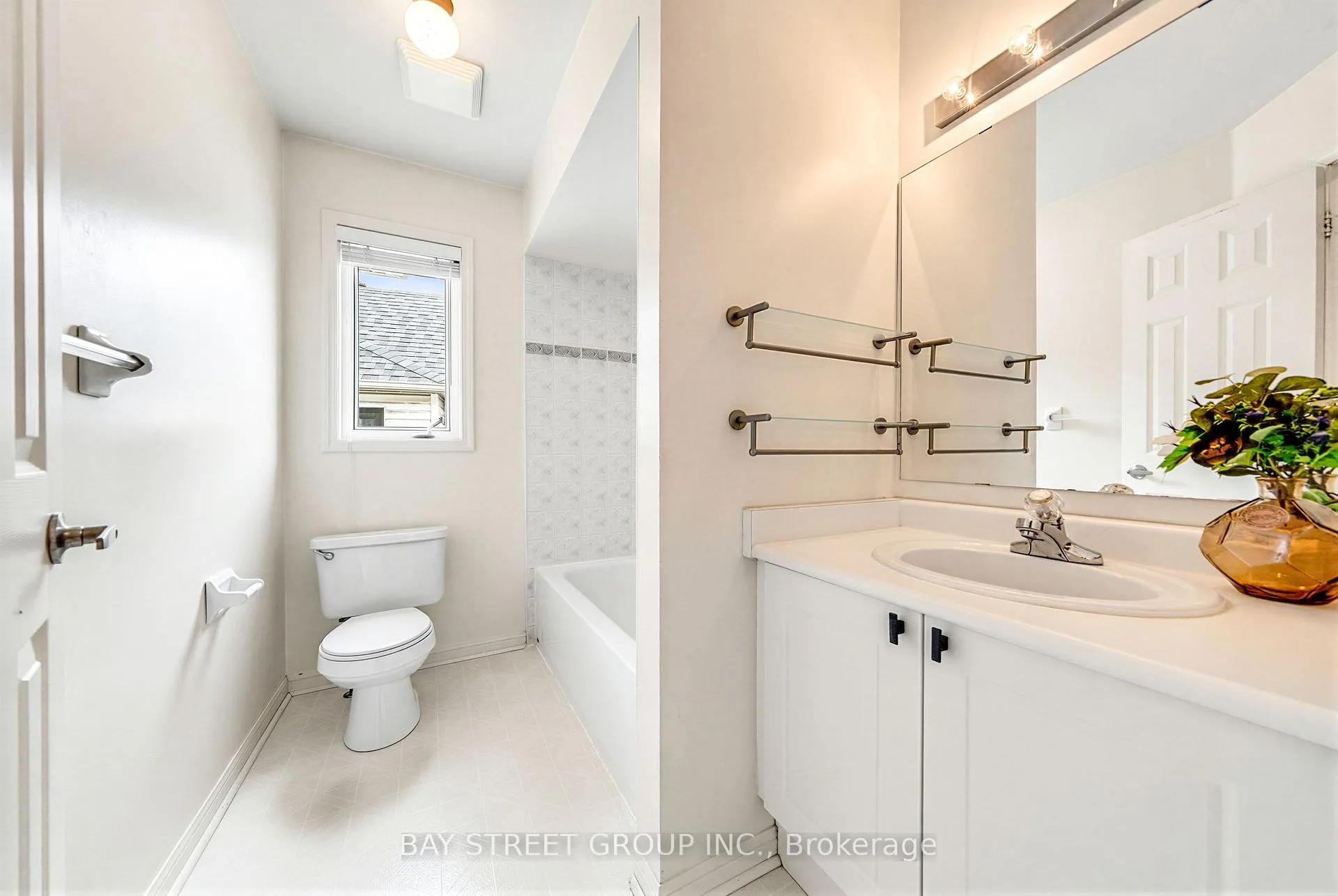 Photo 34 of 351 Ferndale Drive S, Barrie, Ardagh — HOMEH