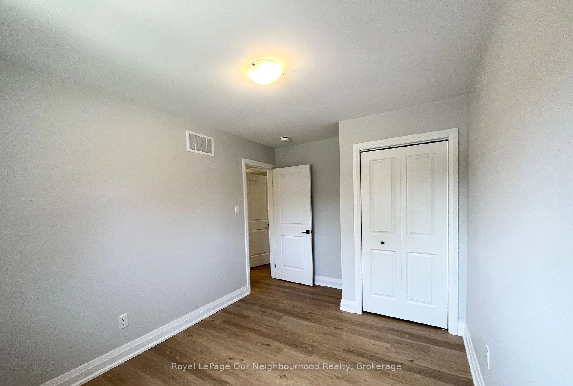 Photo 4 of Unit Main, 26 Oren Boulevard, Barrie, Sunnidale — HOMEH