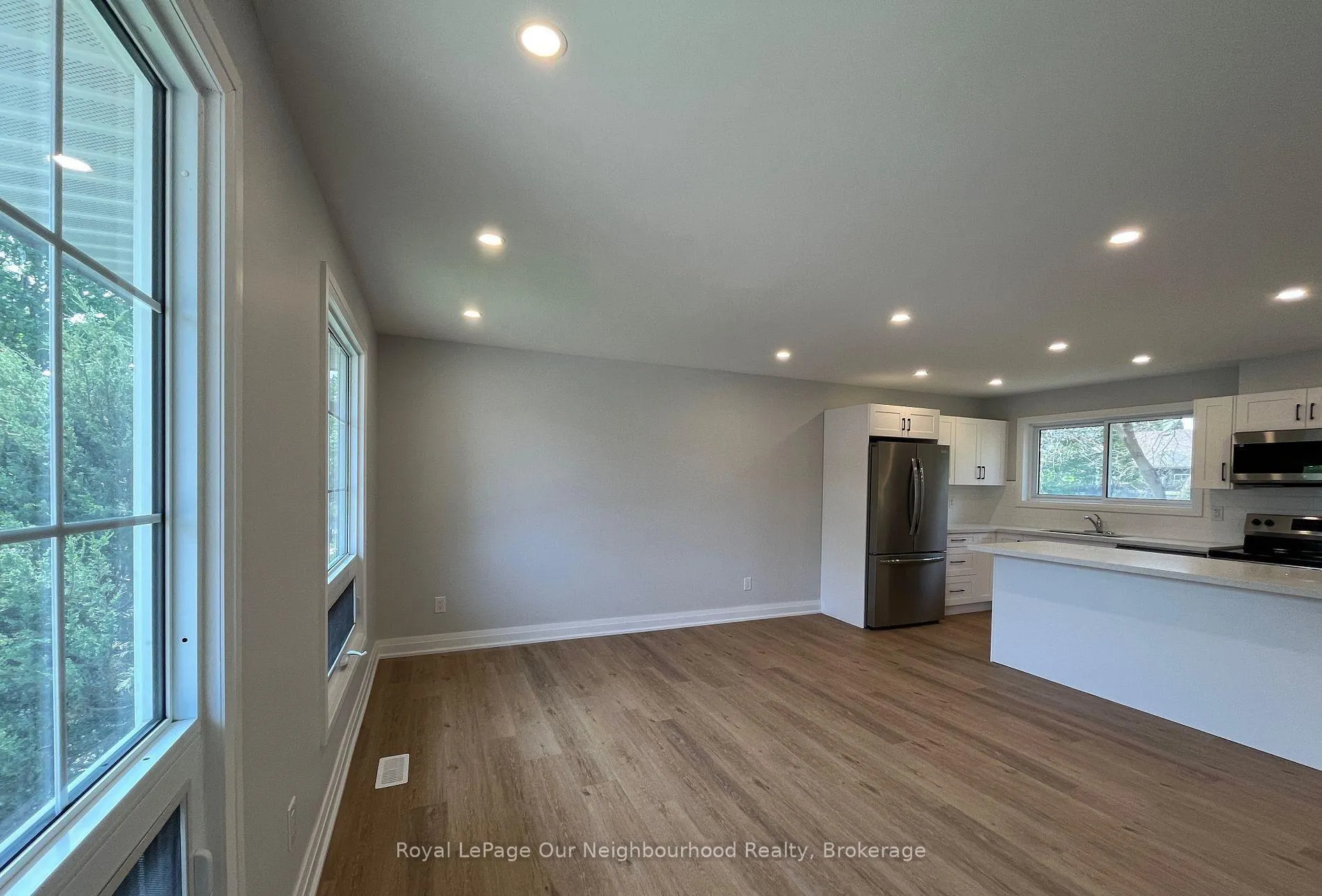 Photo 5 of Unit Main, 26 Oren Boulevard, Barrie, Sunnidale — HOMEH