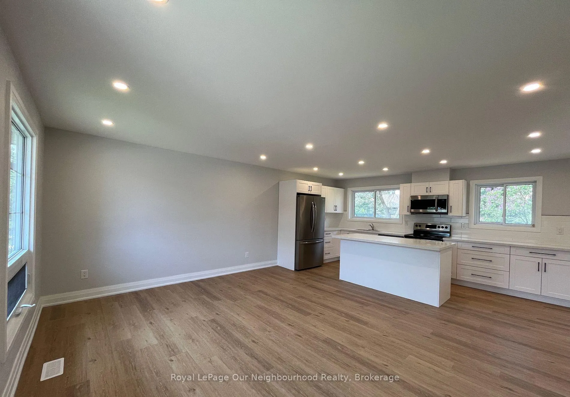 Photo 8 of Unit Main, 26 Oren Boulevard, Barrie, Sunnidale — HOMEH