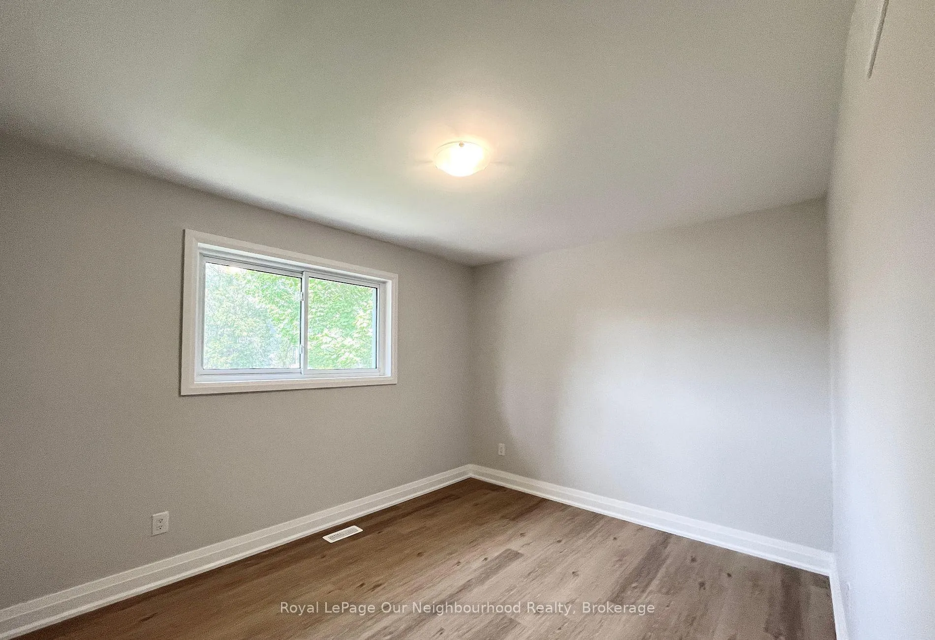 Photo 14 of Unit Main, 26 Oren Boulevard, Barrie, Sunnidale — HOMEH