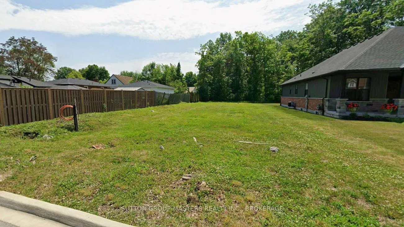 Photo 3 of 16 Hilda Street, Welland, N. Welland — HOMEH
