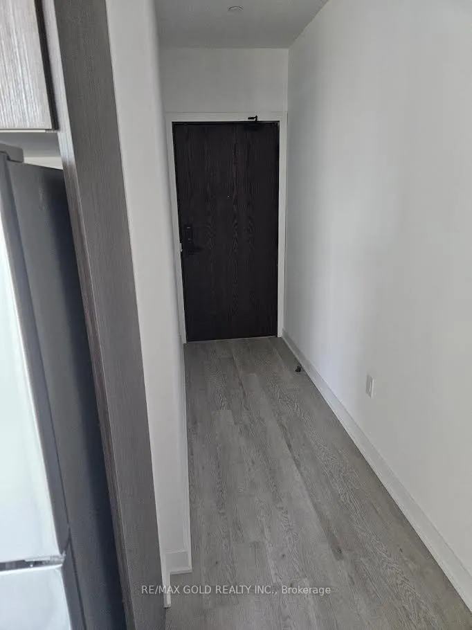 Photo 2 of Unit 820, 2782 Barton Street, Hamilton, Riverdale — HOMEH