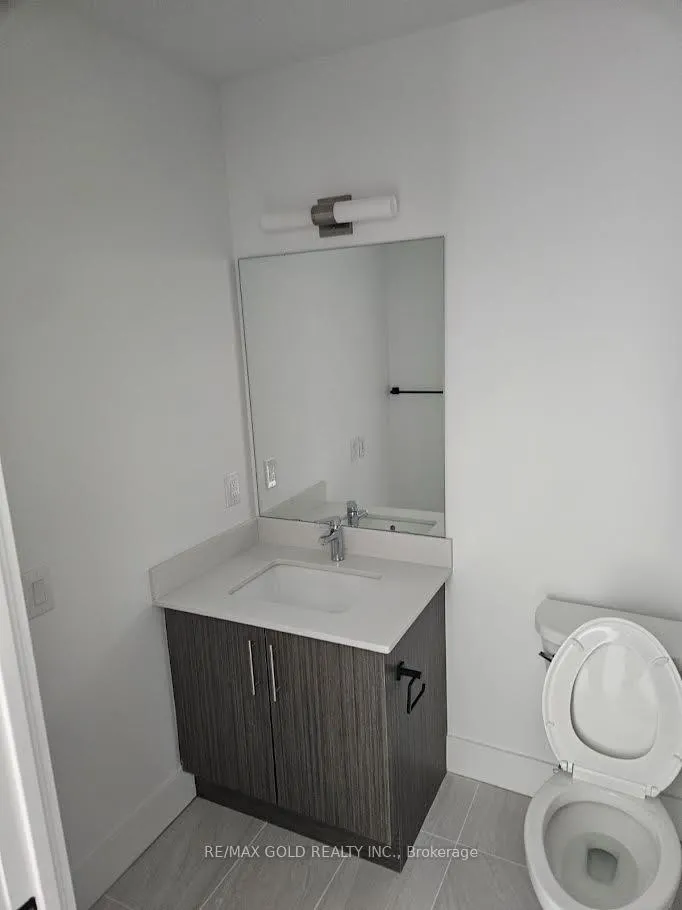 Photo 7 of Unit 820, 2782 Barton Street, Hamilton, Riverdale — HOMEH