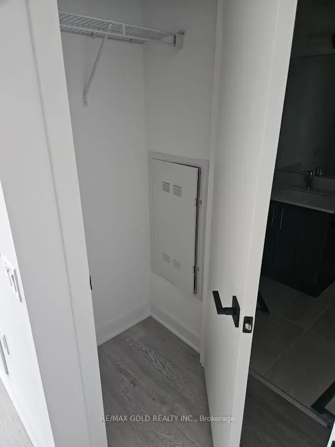 Photo 9 of Unit 820, 2782 Barton Street, Hamilton, Riverdale — HOMEH