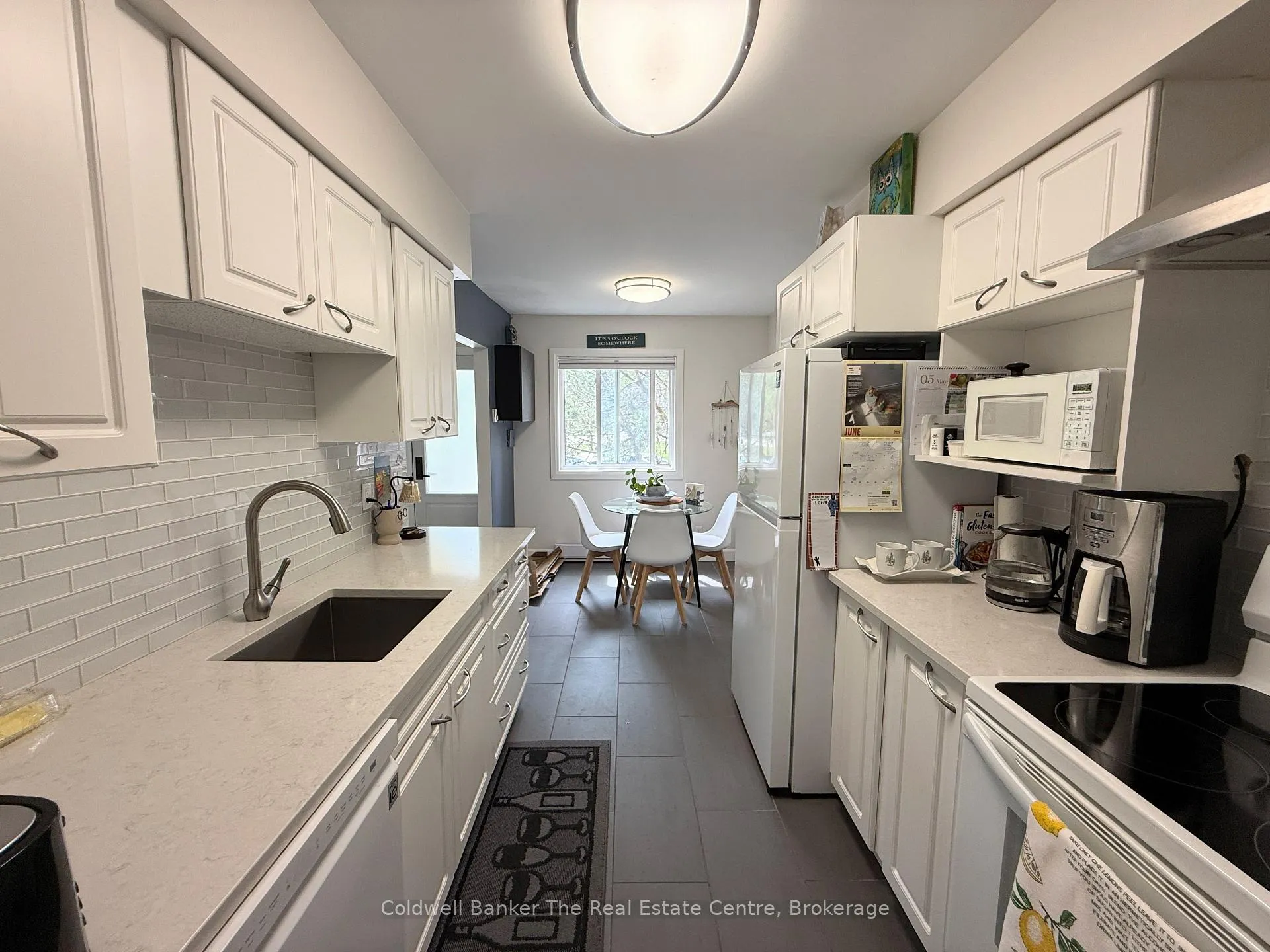 Photo 5 of Unit 15, 142 Ecclestone Drive, Bracebridge — HOMEH