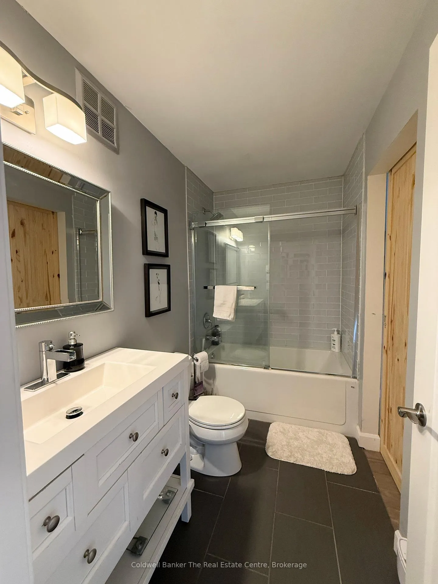 Photo 16 of Unit 15, 142 Ecclestone Drive, Bracebridge — HOMEH