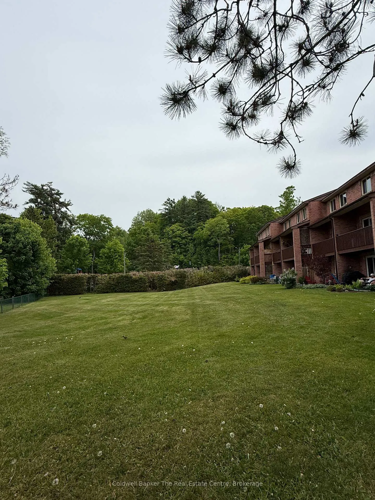 Photo 21 of Unit 15, 142 Ecclestone Drive, Bracebridge — HOMEH