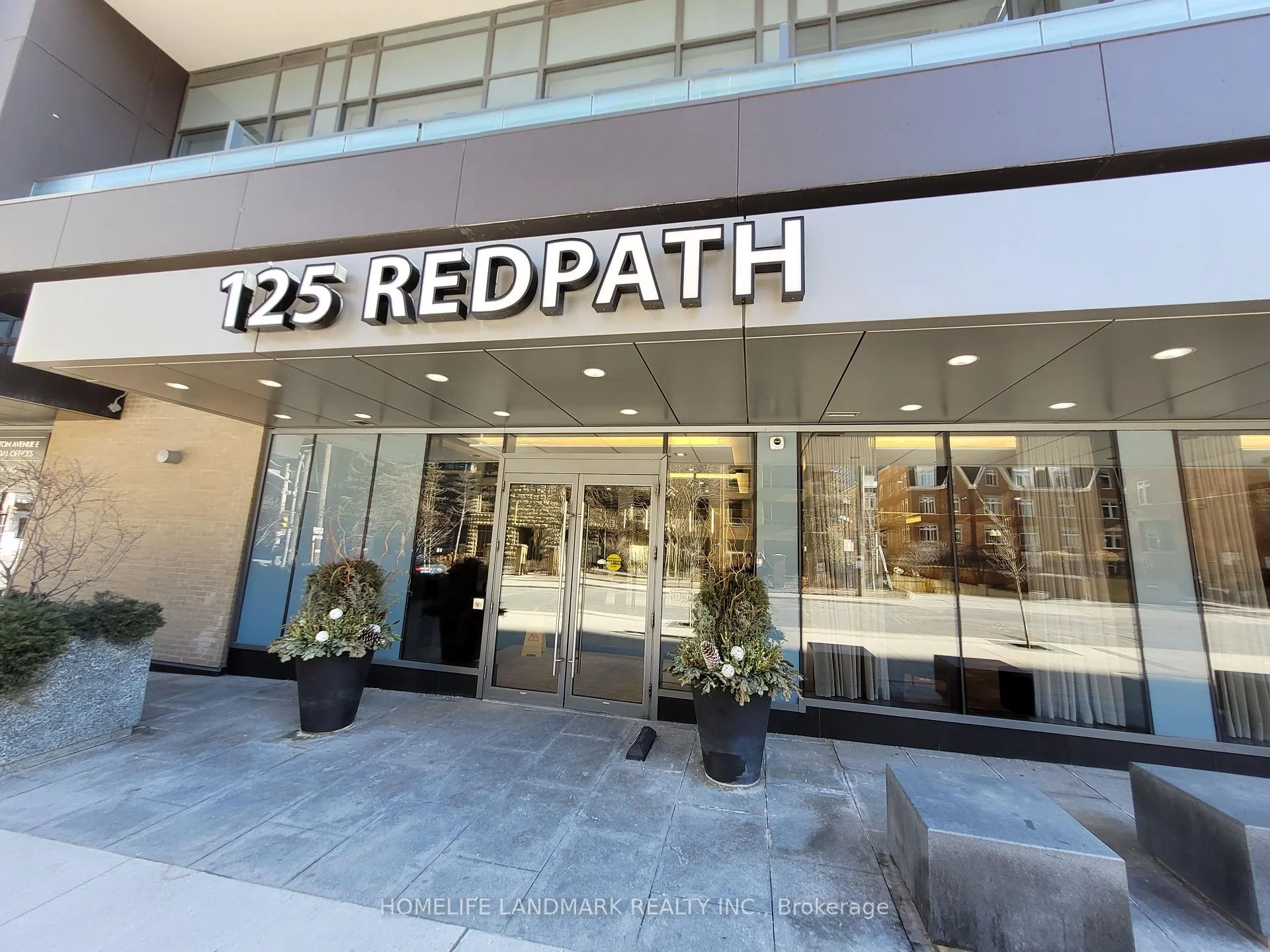 Photo 3 of Unit 1213, 125 Redpath Avenue, Toronto, Mount Pleasant West — HOMEH