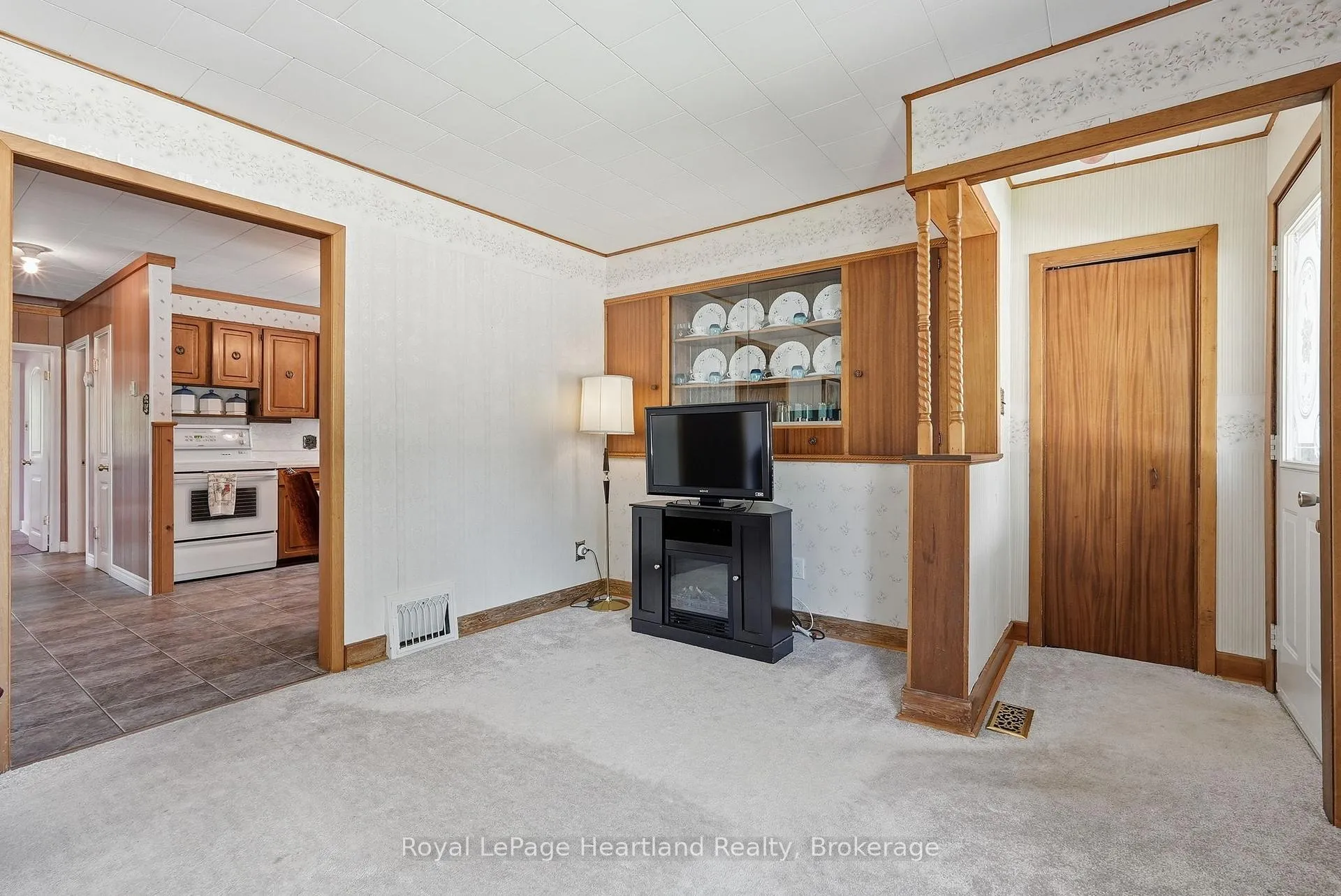 Photo 6 of 81 Catherine Street, North Huron, Wingham — HOMEH