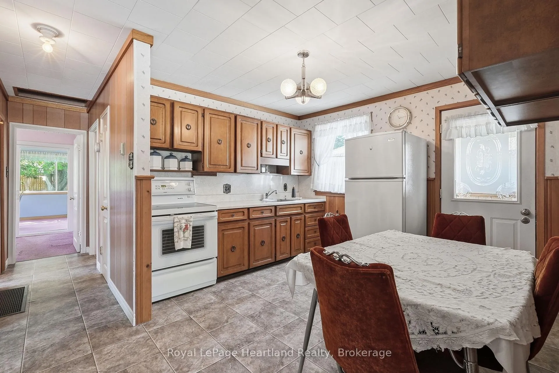 Photo 7 of 81 Catherine Street, North Huron, Wingham — HOMEH