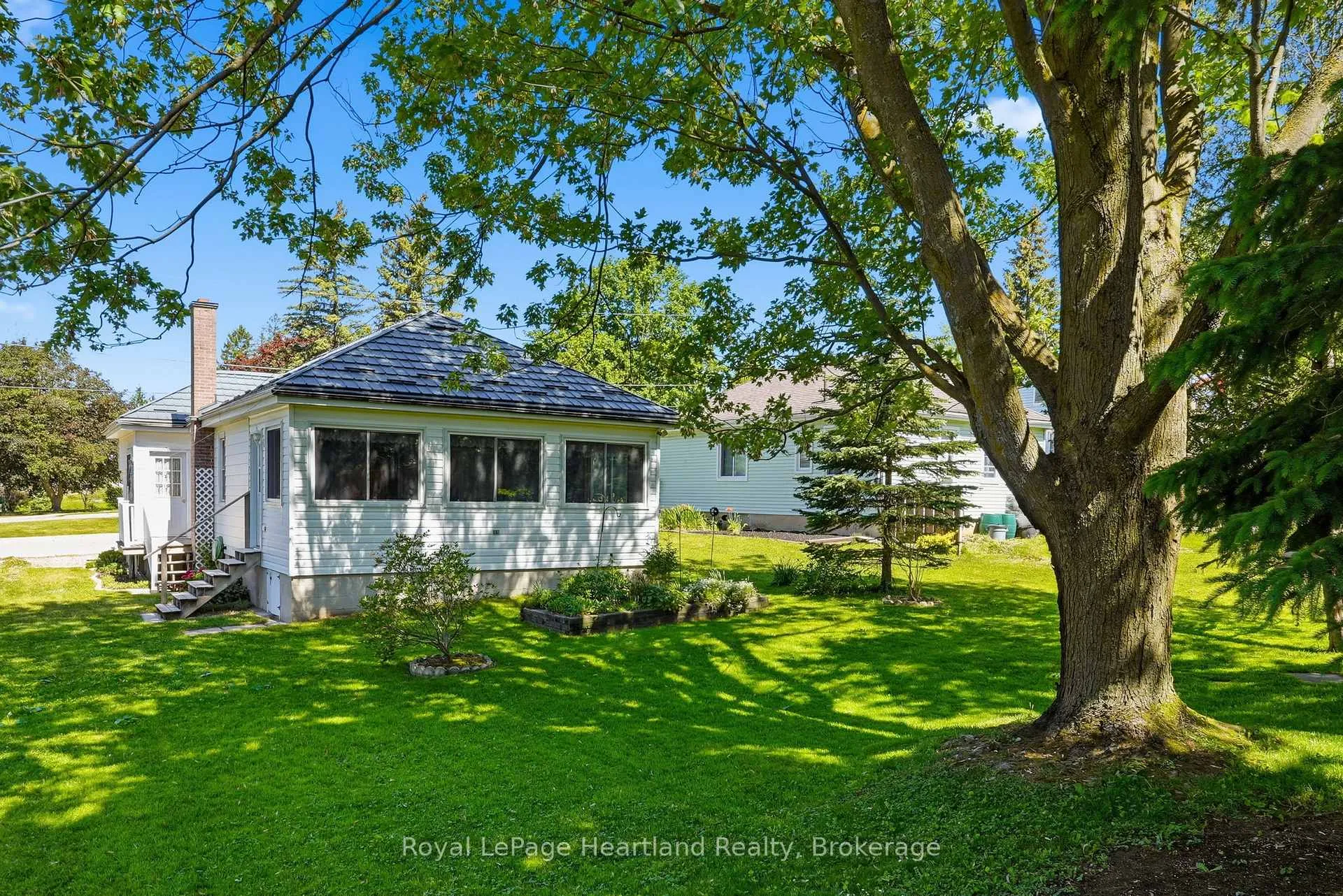 Photo 34 of 81 Catherine Street, North Huron, Wingham — HOMEH