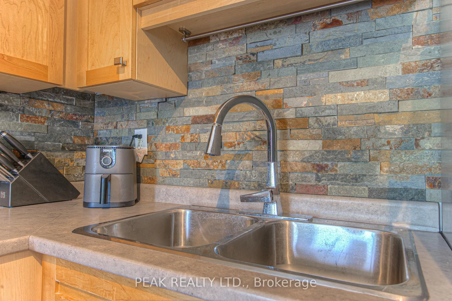Photo 14 of Unit 7, 155 Water Street, Cambridge, Christopher-Champlain — HOMEH