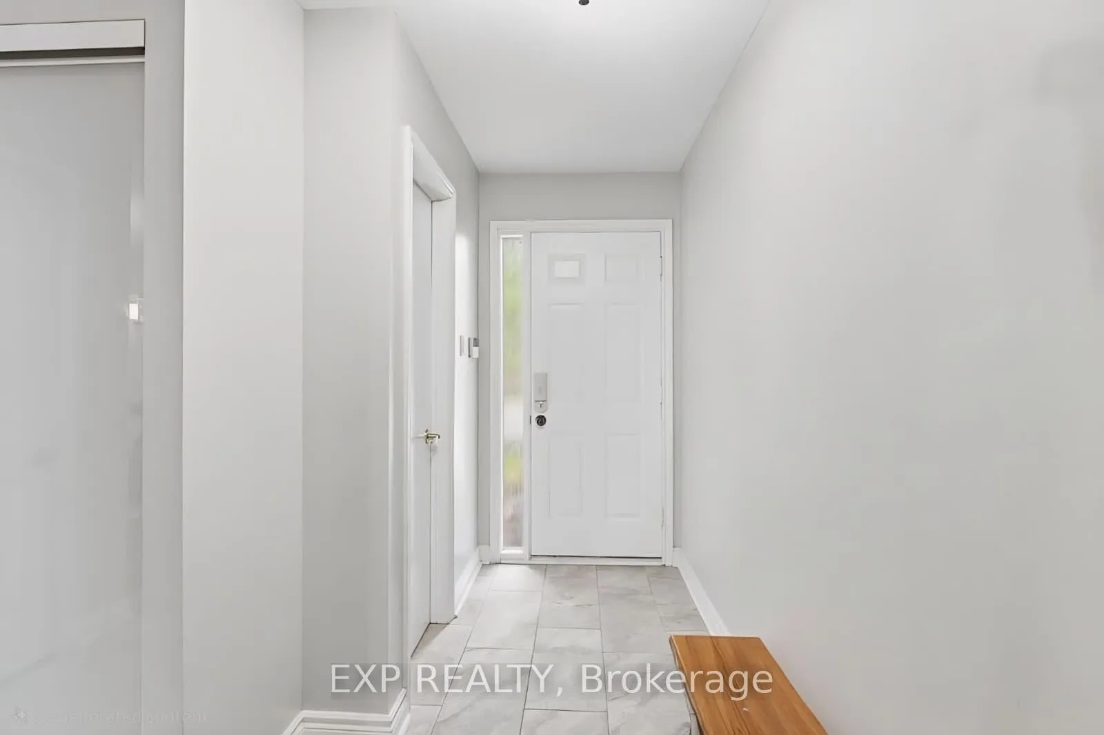 Photo 3 of Unit 47, 164 Midsummer Terrace, Ottawa, Queenswood Heights South — HOMEH