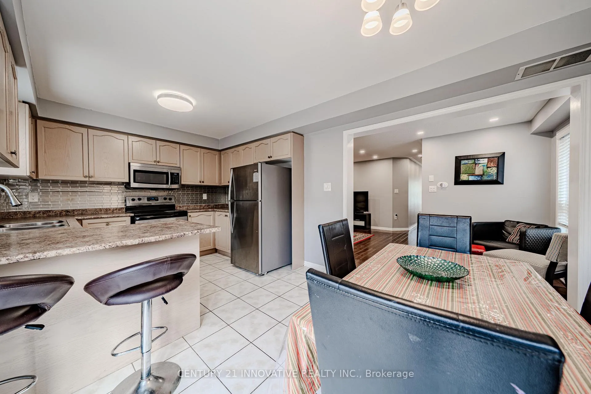 Photo 16 of Unit Upper, 28 Samandria Avenue, Whitby, Taunton North — HOMEH