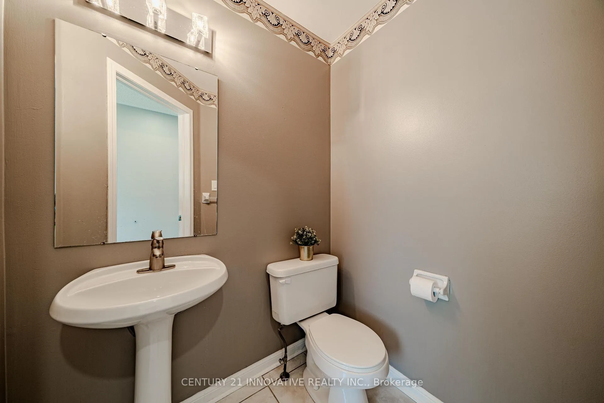 Photo 20 of Unit Upper, 28 Samandria Avenue, Whitby, Taunton North — HOMEH