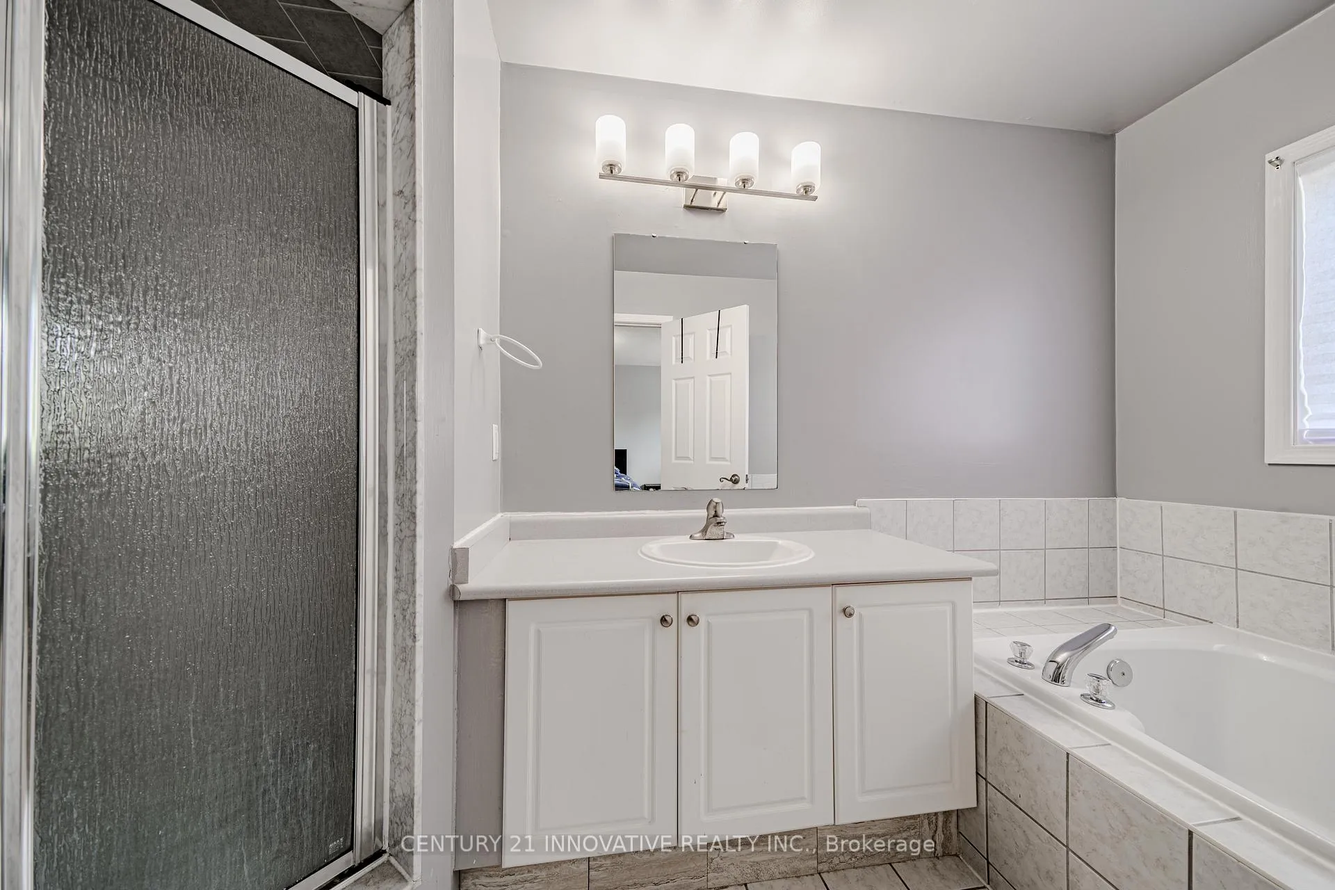 Photo 34 of Unit Upper, 28 Samandria Avenue, Whitby, Taunton North — HOMEH