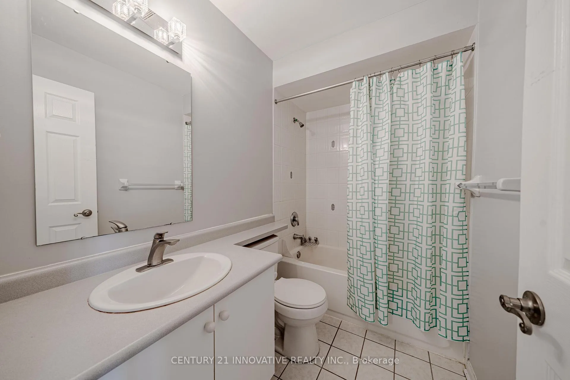 Photo 42 of Unit Upper, 28 Samandria Avenue, Whitby, Taunton North — HOMEH