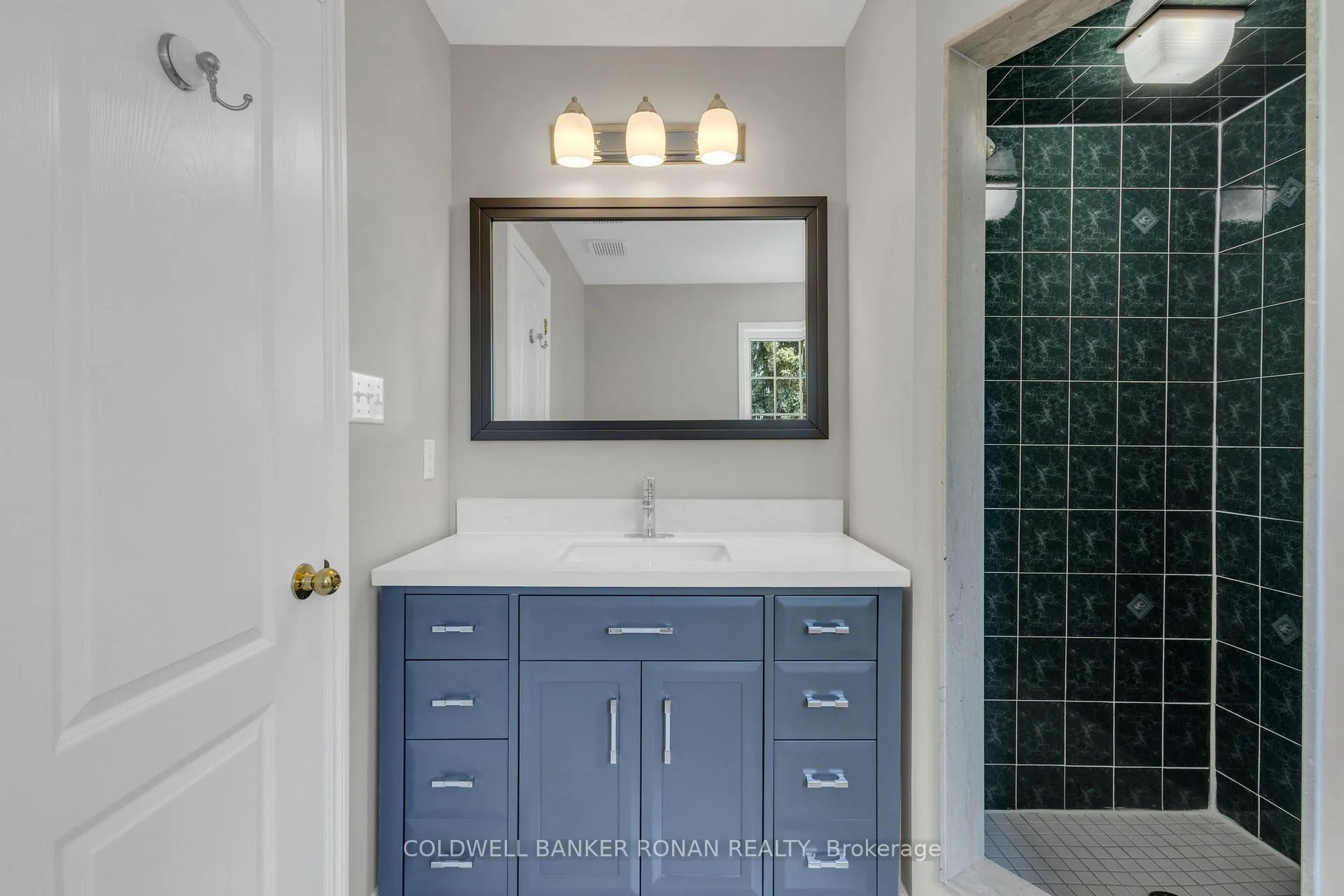 Photo 33 of 44 Baccarat Crescent, Brampton, Snelgrove — HOMEH