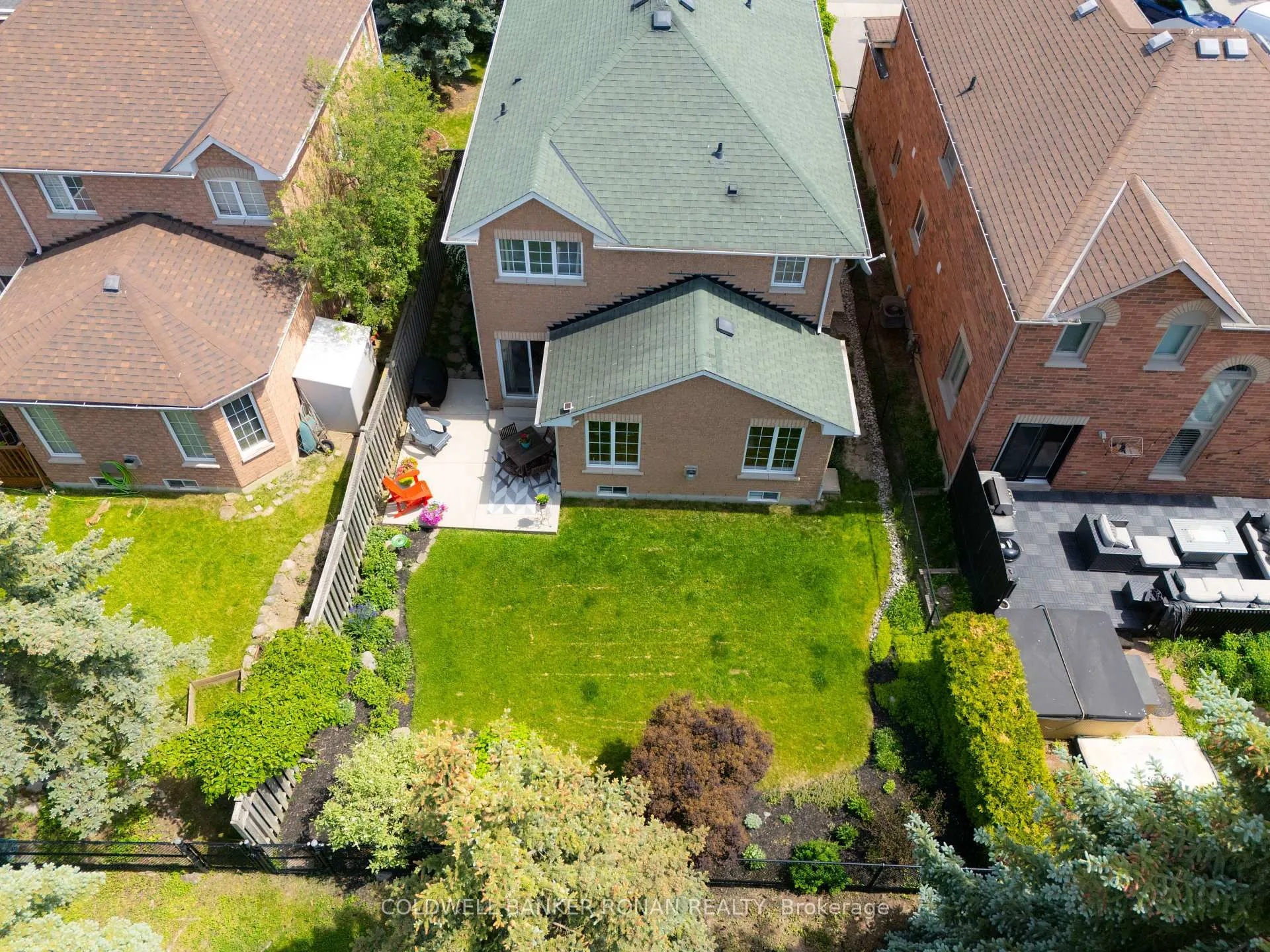 Photo 41 of 44 Baccarat Crescent, Brampton, Snelgrove — HOMEH