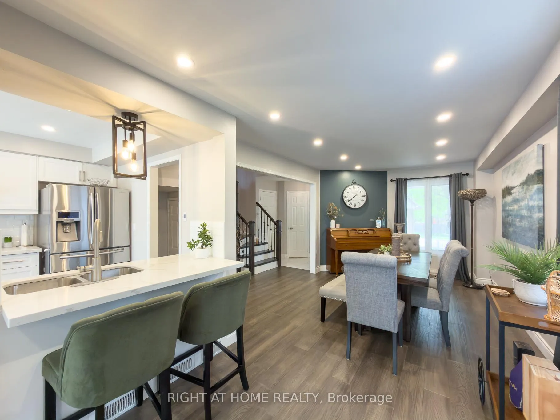 Photo 9 of 93 Townley Crescent, Brampton, Heart Lake West — HOMEH