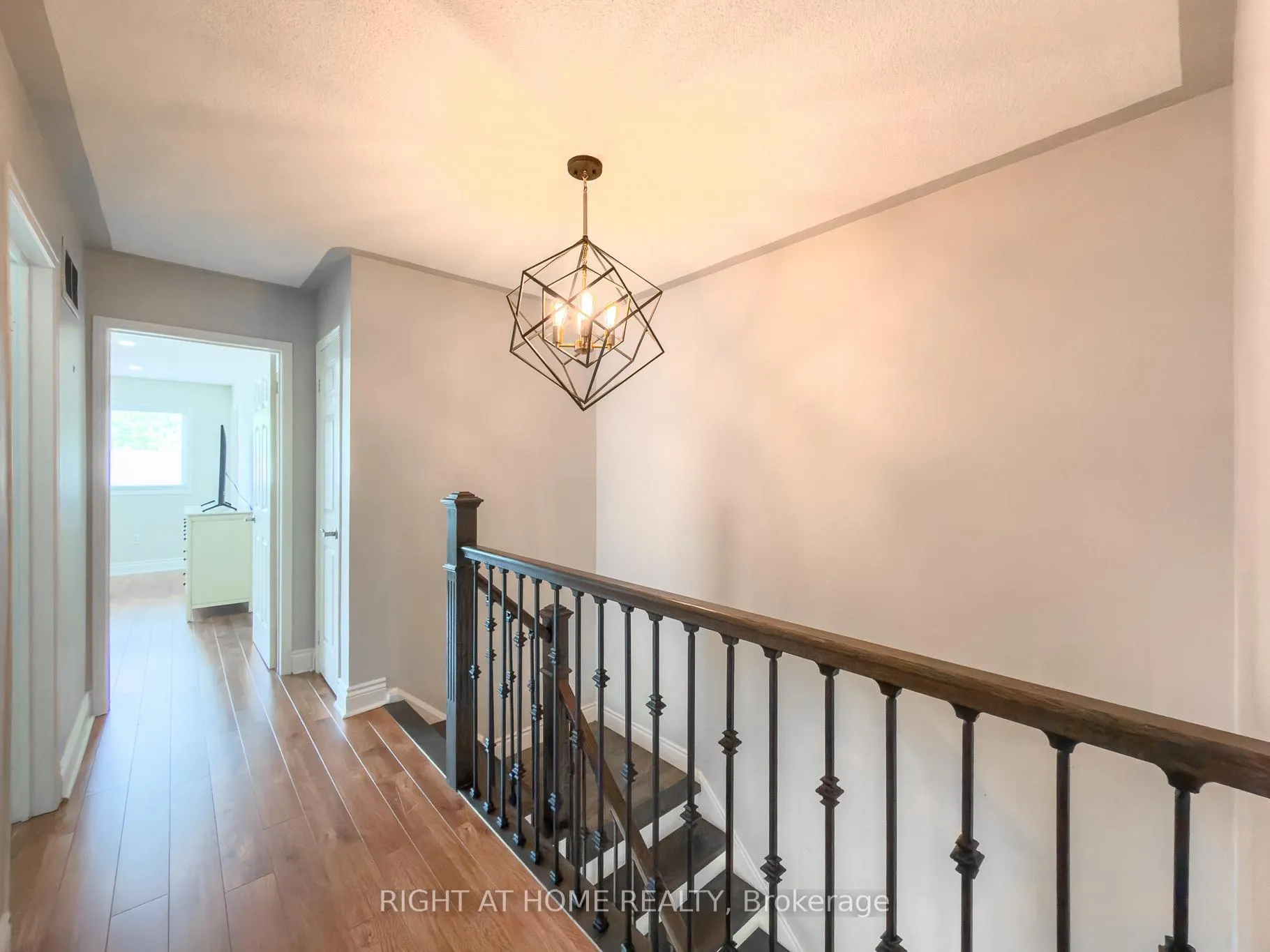 Photo 18 of 93 Townley Crescent, Brampton, Heart Lake West — HOMEH