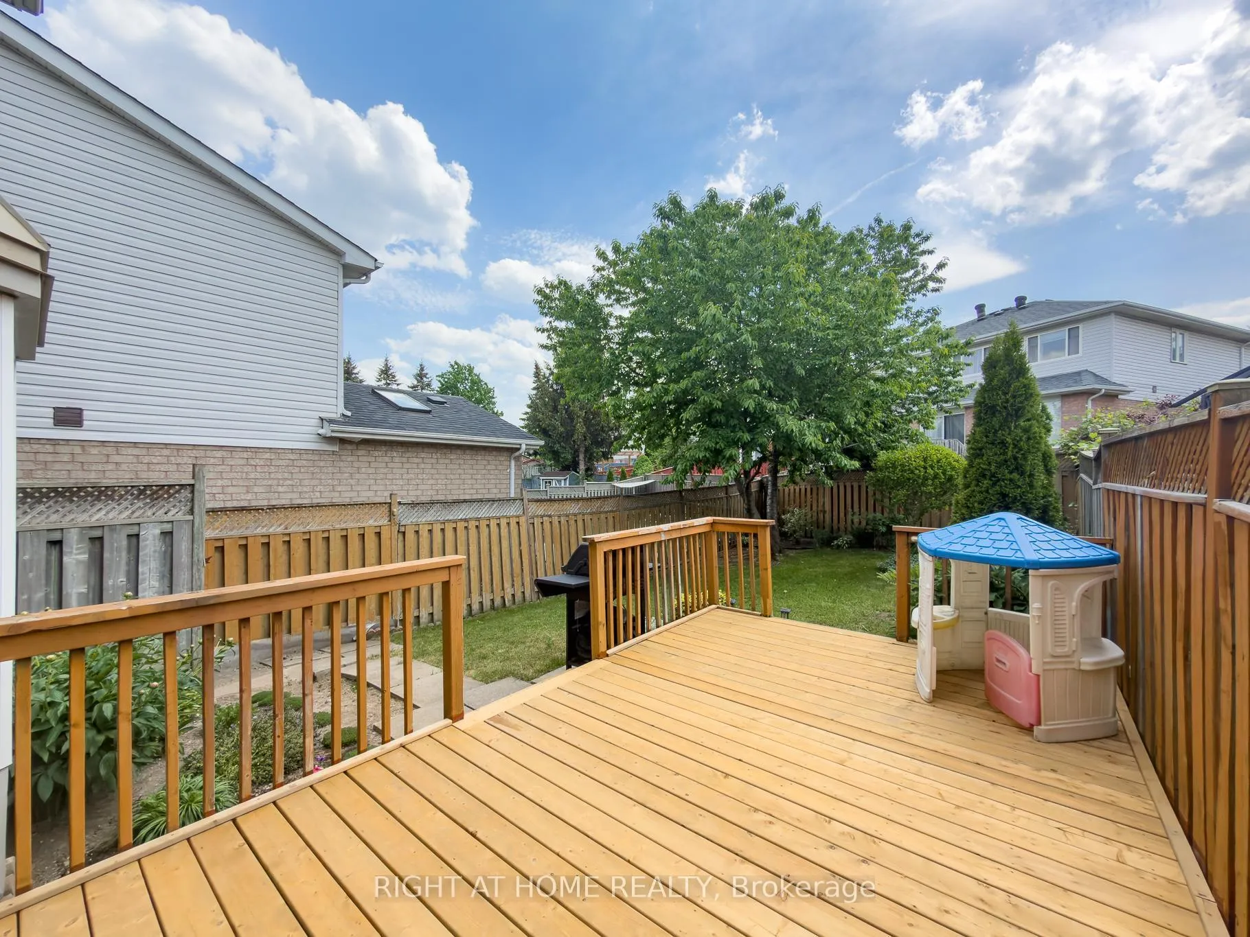 Photo 33 of 93 Townley Crescent, Brampton, Heart Lake West — HOMEH