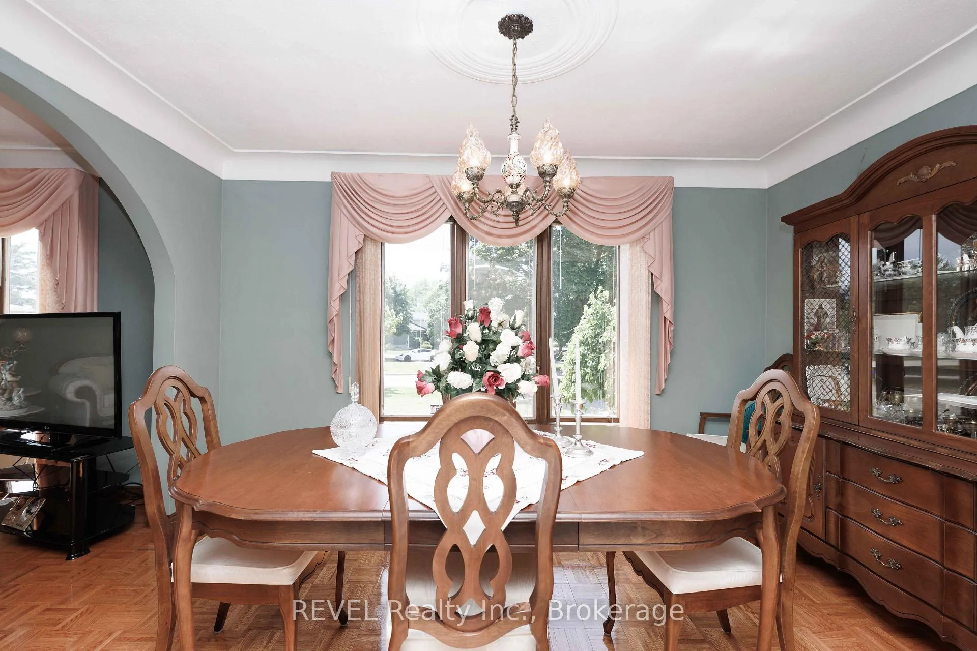 Photo 7 of 2795 Solar Crescent, Niagara Falls, Stamford — HOMEH