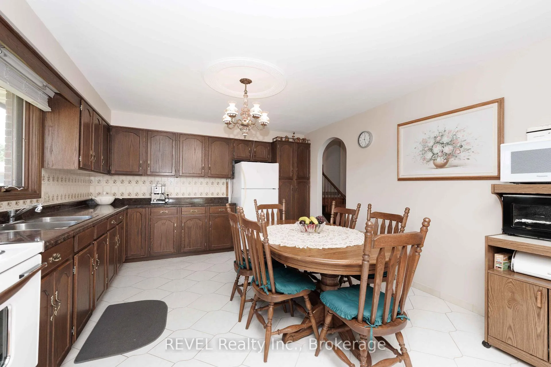 Photo 9 of 2795 Solar Crescent, Niagara Falls, Stamford — HOMEH