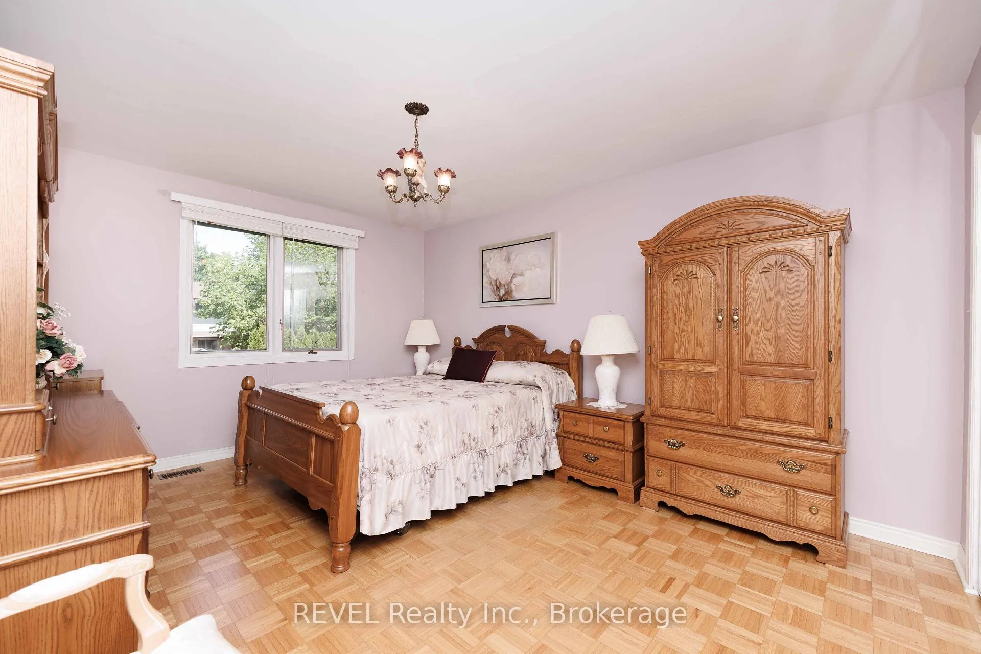 Photo 15 of 2795 Solar Crescent, Niagara Falls, Stamford — HOMEH