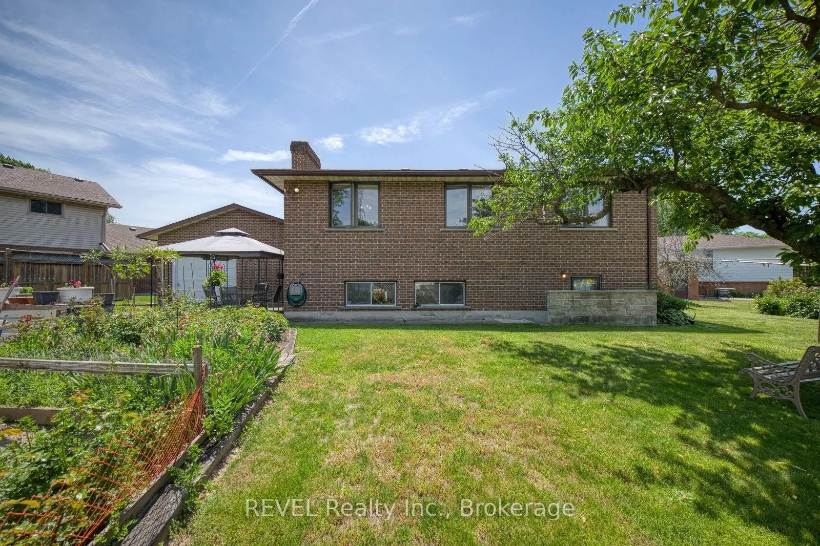 Photo 26 of 2795 Solar Crescent, Niagara Falls, Stamford — HOMEH