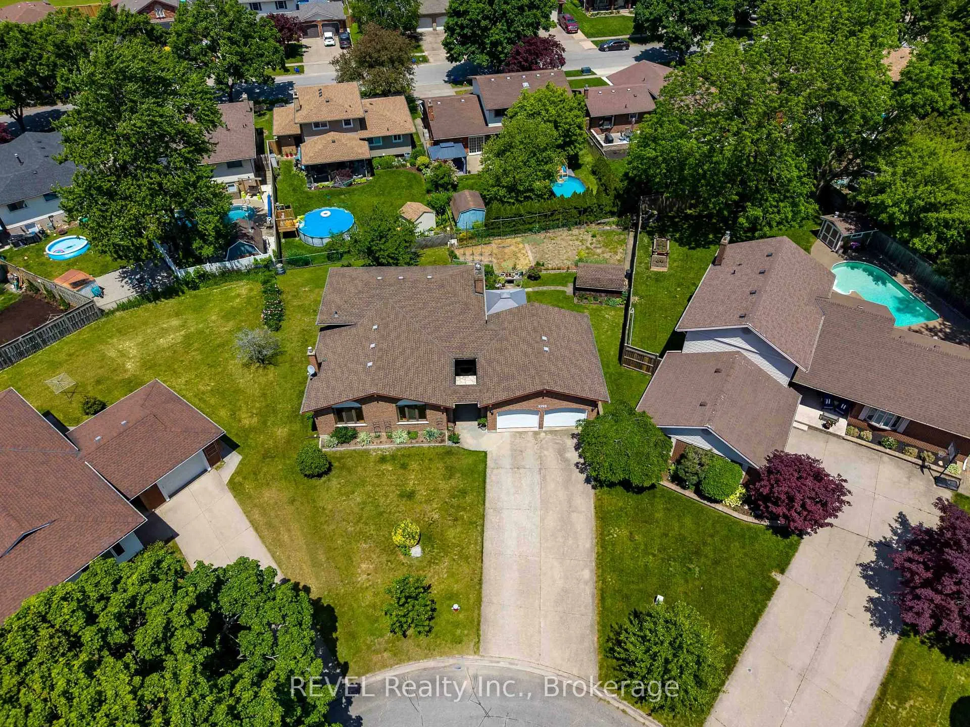 Photo 31 of 2795 Solar Crescent, Niagara Falls, Stamford — HOMEH