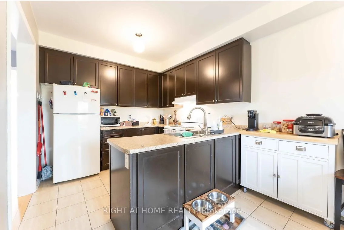 Photo 6 of 42 Forsyth Crescent, Barrie, West Bayfield — HOMEH