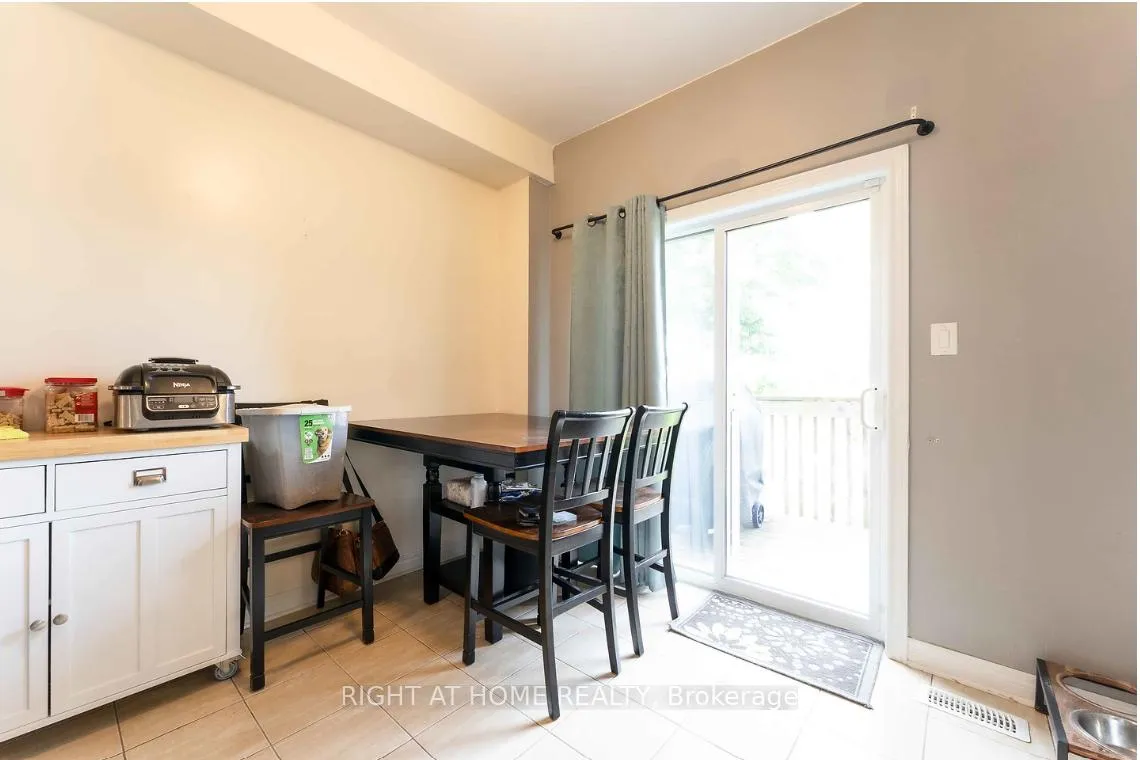 Photo 7 of 42 Forsyth Crescent, Barrie, West Bayfield — HOMEH