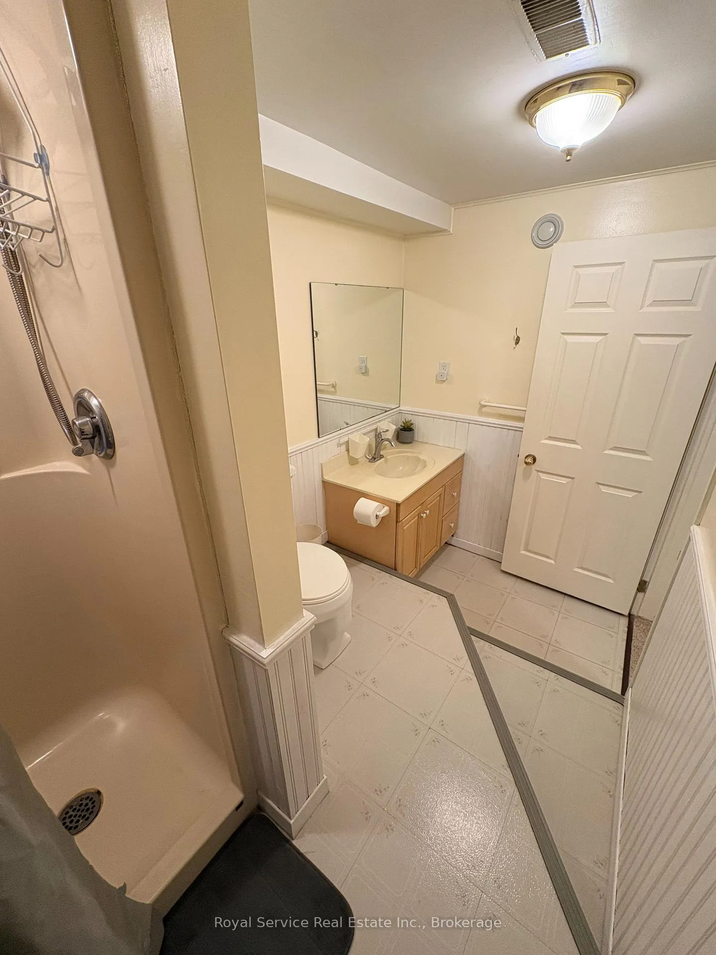 Photo 8 of Unit LOWER, 808 Tindle Bay Road, Selwyn — HOMEH