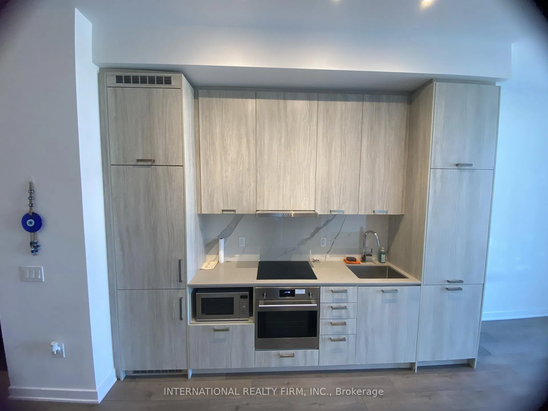 Photo 3 of Unit 310, 38 Honeycrisp Crescent, Vaughan, Vaughan Corporate Centre — HOMEH