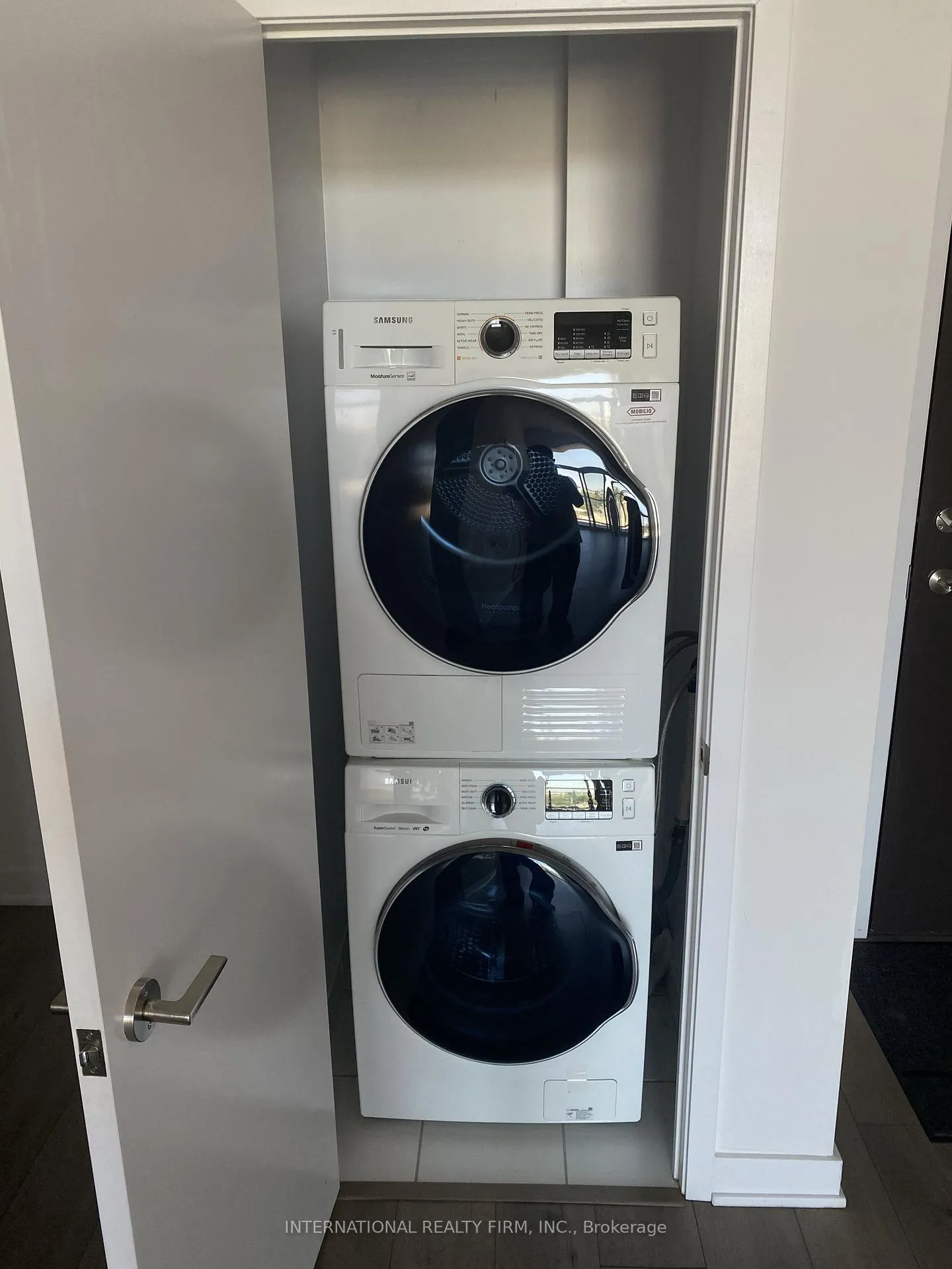 Photo 14 of Unit 310, 38 Honeycrisp Crescent, Vaughan, Vaughan Corporate Centre — HOMEH