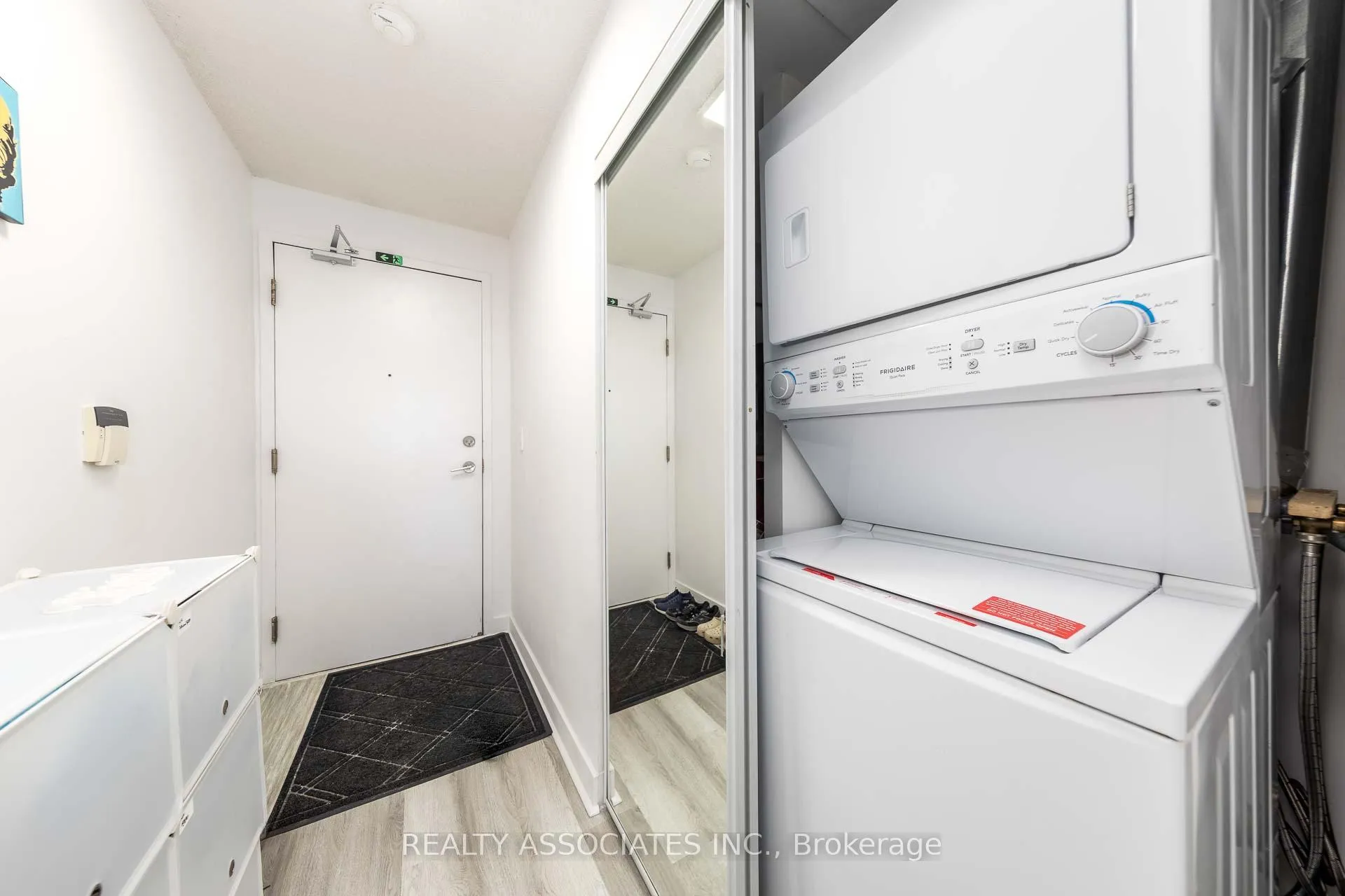Photo 4 of Unit 2501, 36 Lee Centre Drive, Scarborough, Woburn — HOMEH