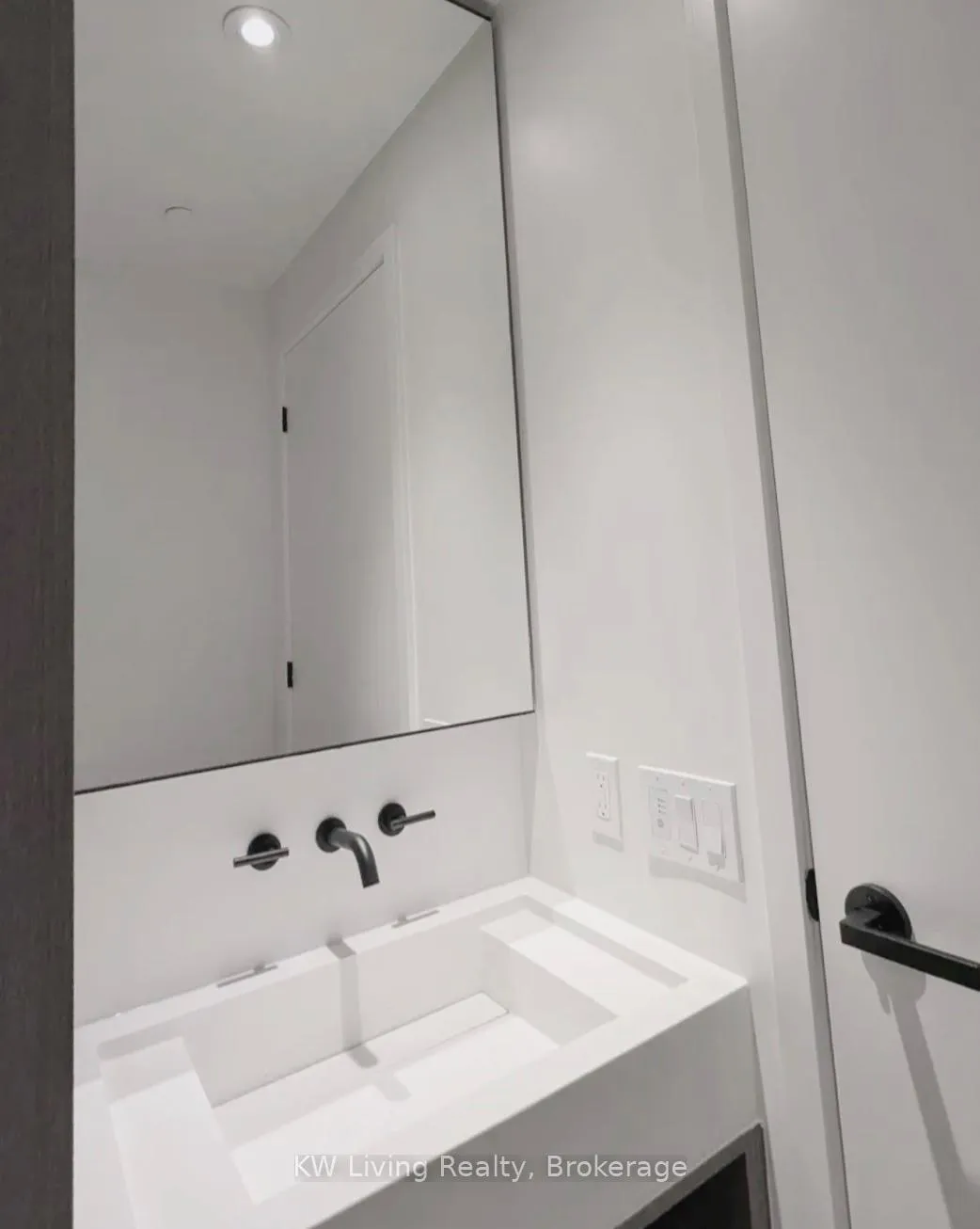 Photo 7 of Unit 4611, 55 Charles Street E, Toronto, Church-Yonge Corridor — HOMEH