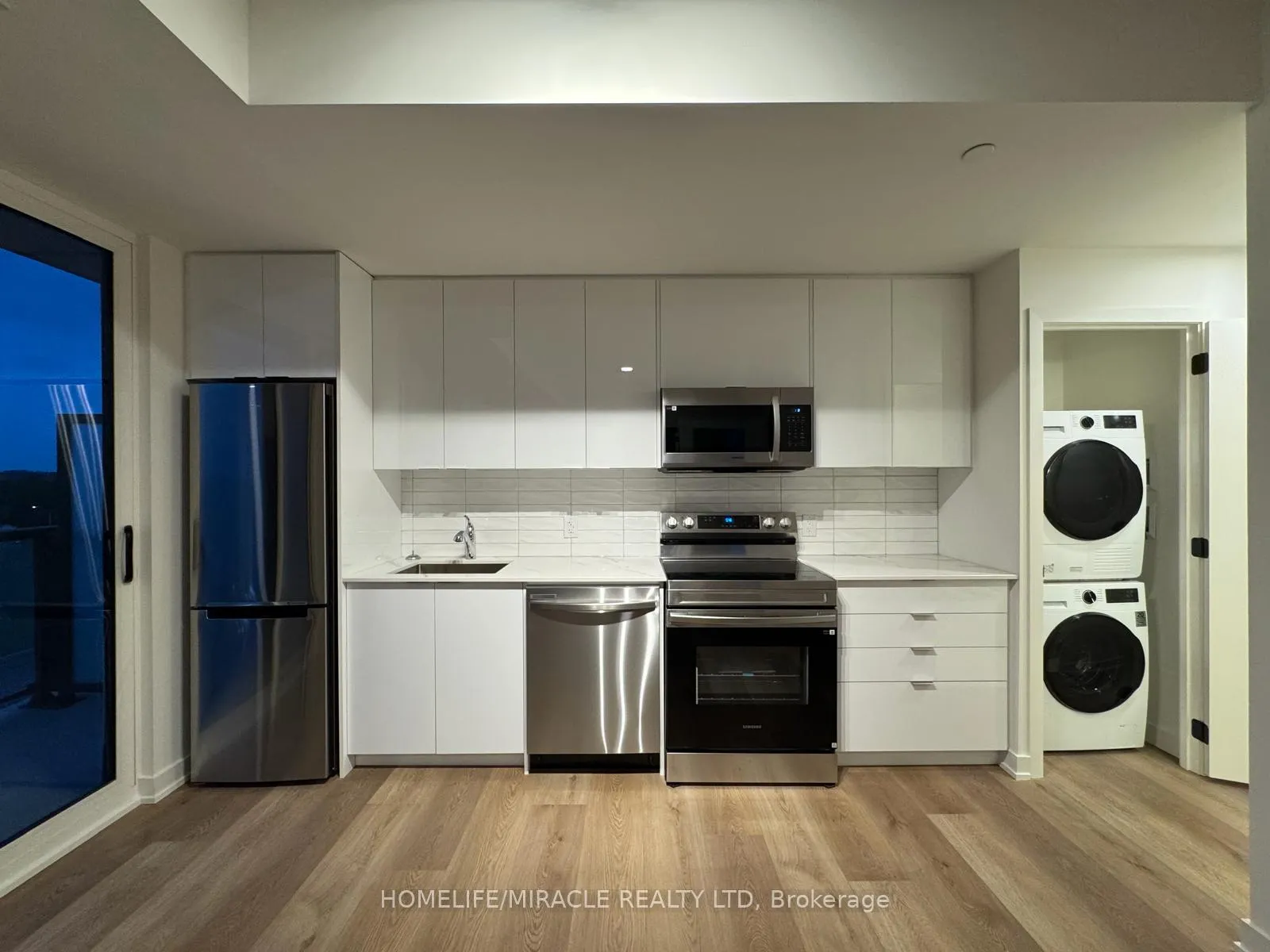 Photo 3 of Unit 708, 33 Erie Avenue, Brantford — HOMEH