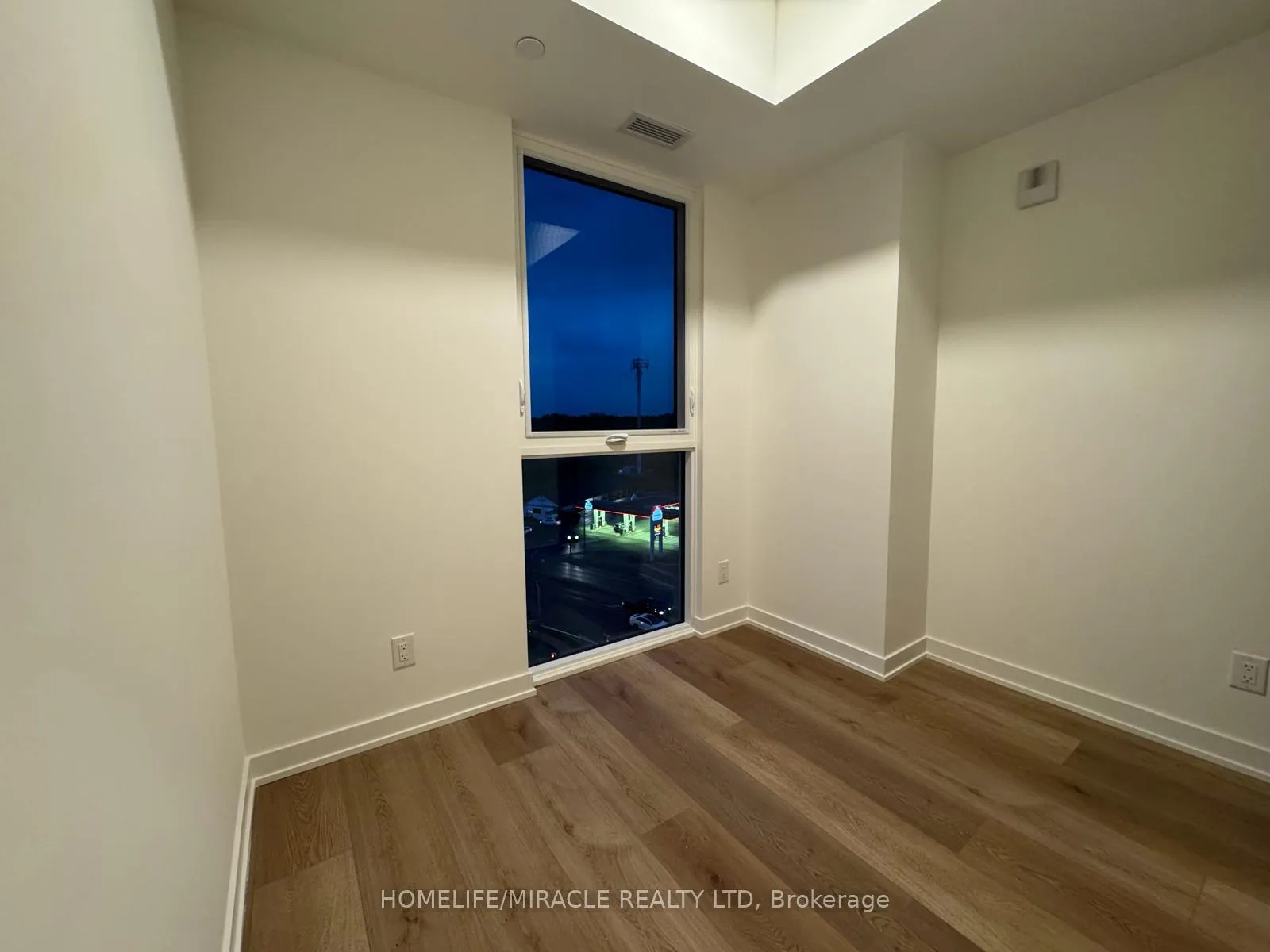 Photo 9 of Unit 708, 33 Erie Avenue, Brantford — HOMEH