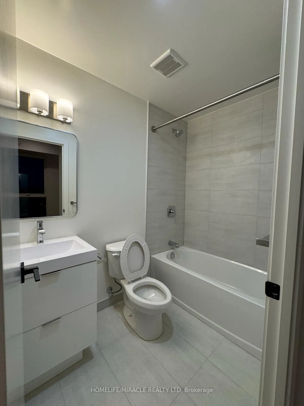 Photo 10 of Unit 708, 33 Erie Avenue, Brantford — HOMEH