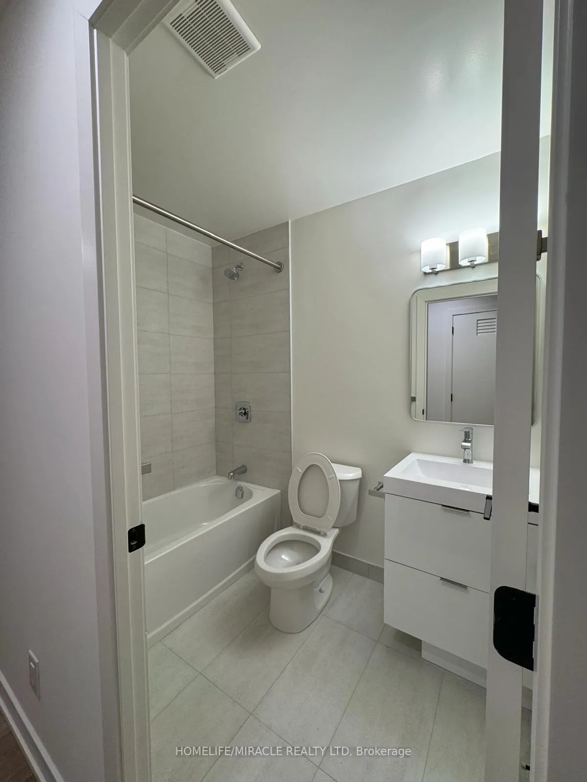 Photo 11 of Unit 708, 33 Erie Avenue, Brantford — HOMEH