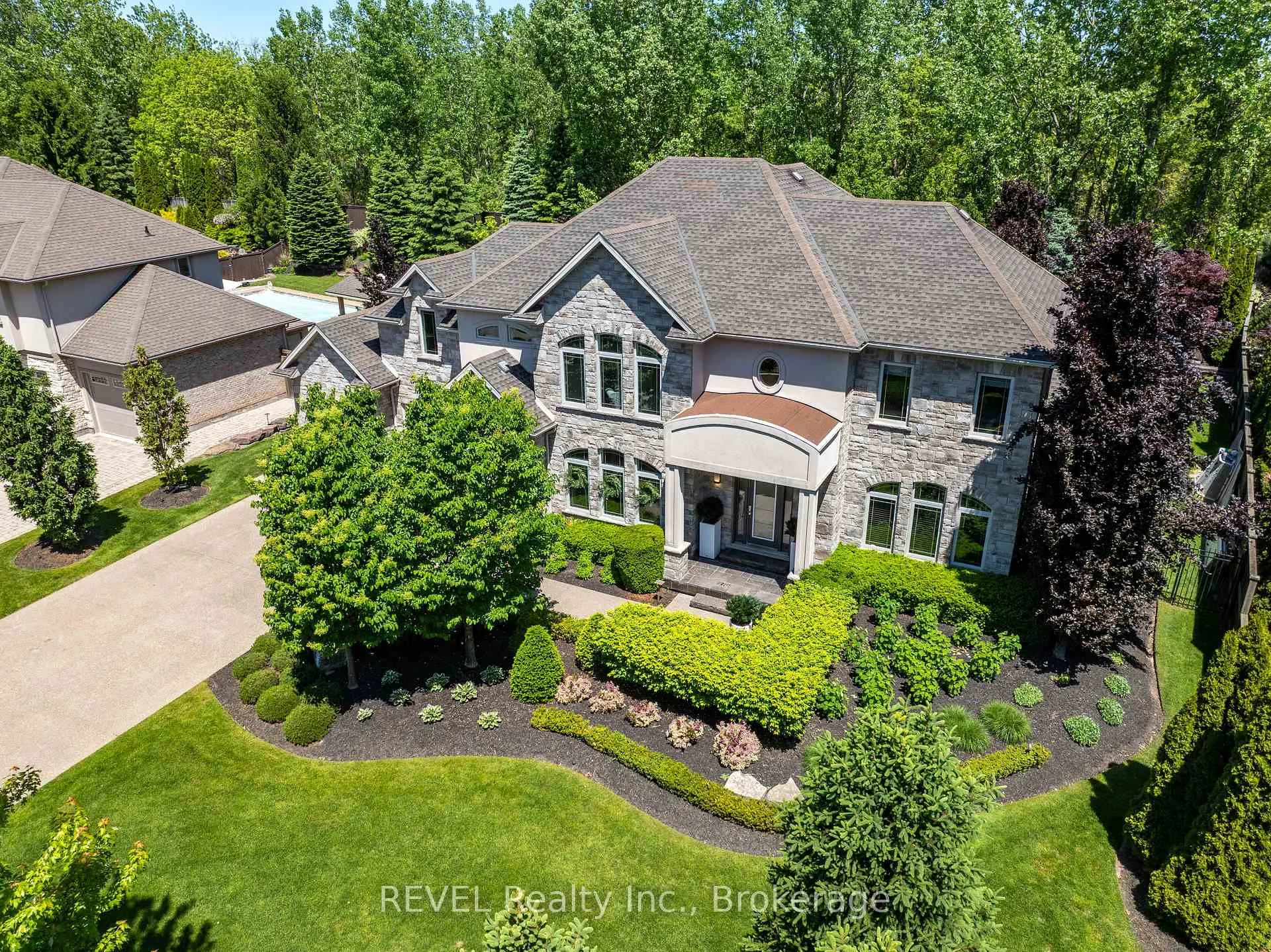 Photo 1 of 6745 Domenic Crescent, Niagara Falls, Stamford — HOMEH
