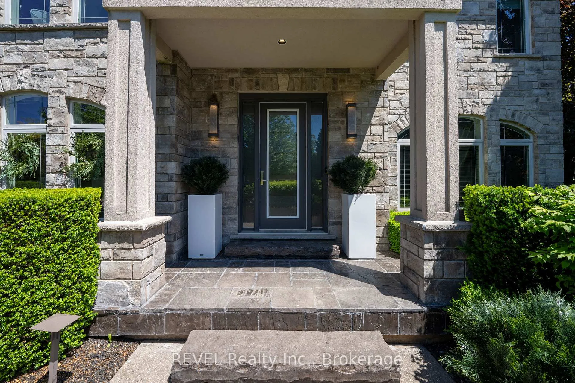 Photo 8 of 6745 Domenic Crescent, Niagara Falls, Stamford — HOMEH
