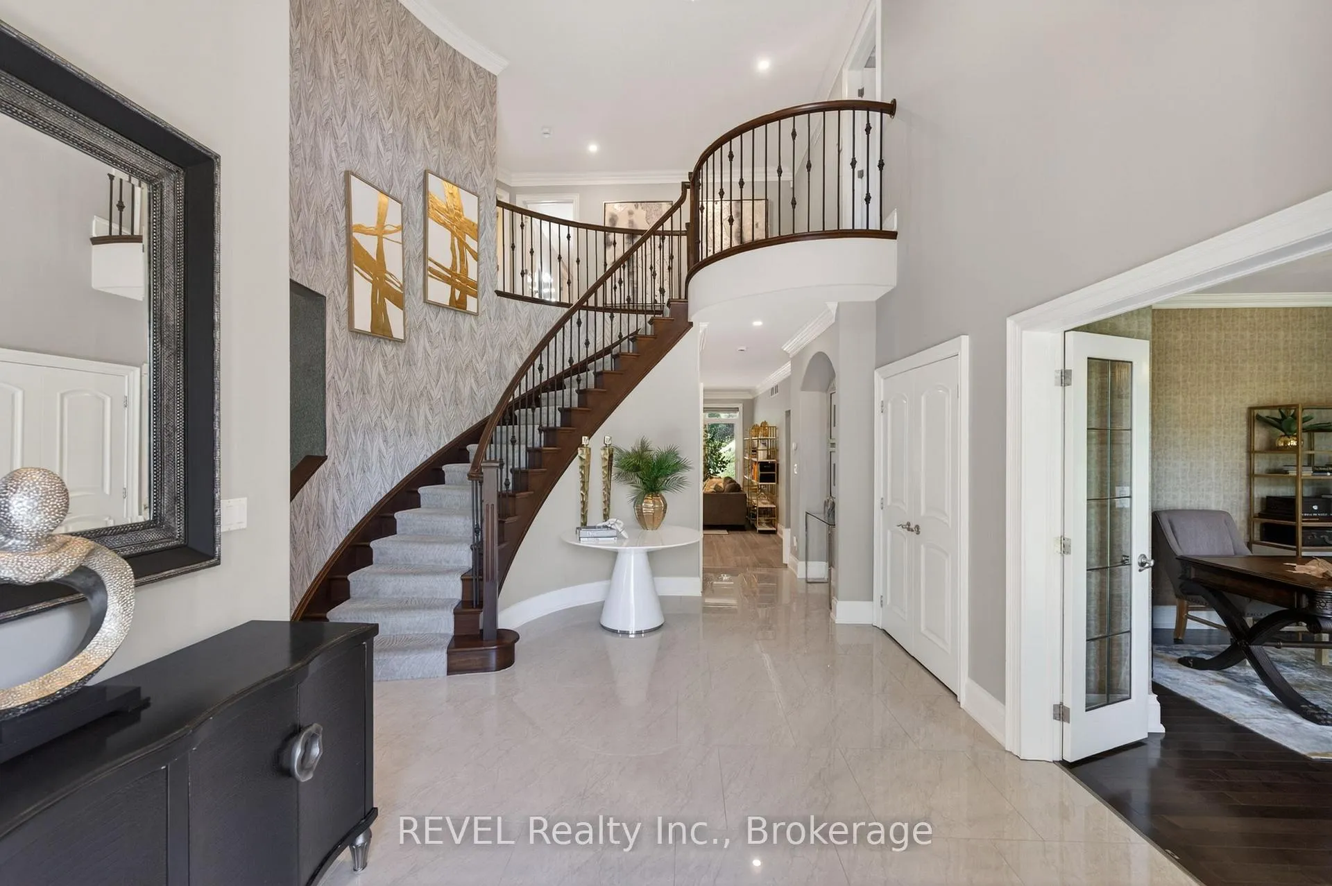 Photo 9 of 6745 Domenic Crescent, Niagara Falls, Stamford — HOMEH