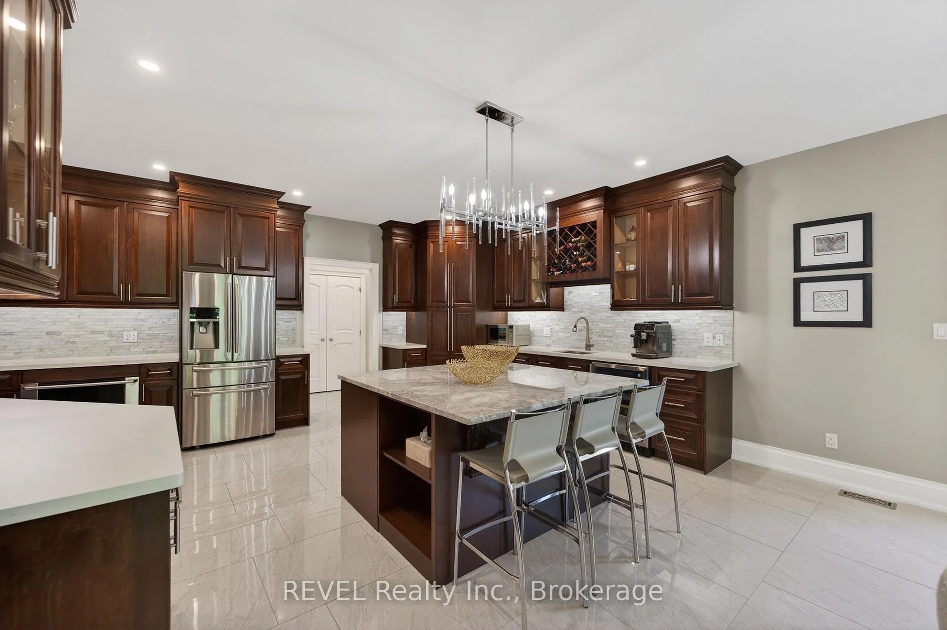 Photo 14 of 6745 Domenic Crescent, Niagara Falls, Stamford — HOMEH